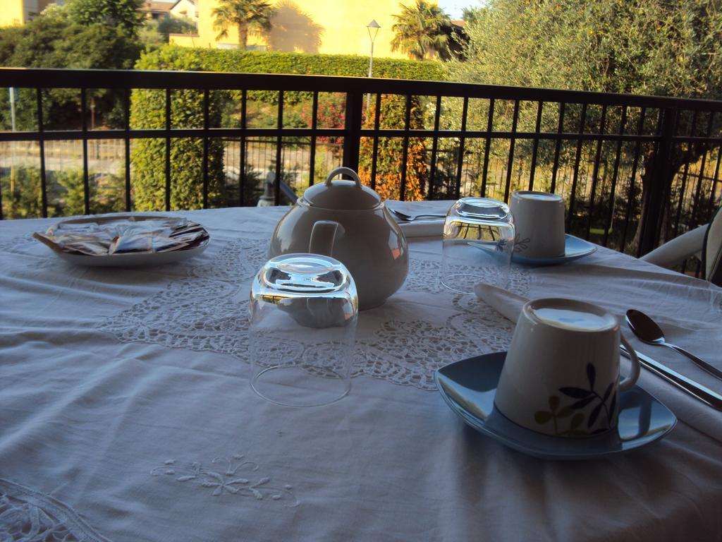 B&B Rosa Del Garda 라찌제 외부 사진